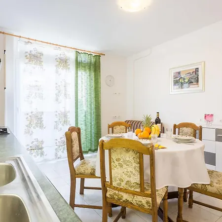 For 5 Persons In Split, Sea View, Wifi Apartamento Split
