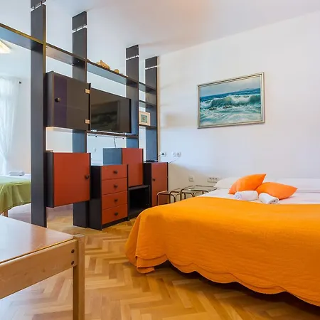 For 5 Persons In Split, Sea View, Wifi Apartamento