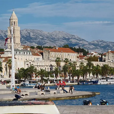 For 5 Persons In Split, Sea View, Wifi * Σπλιτ
