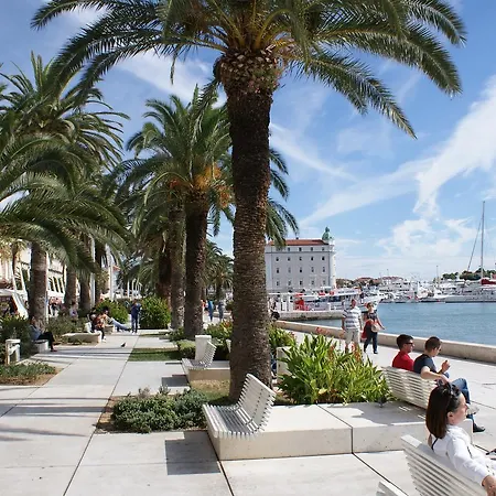 For 5 Persons In Split, Sea View, Wifi Διαμέρισμα Σπλιτ