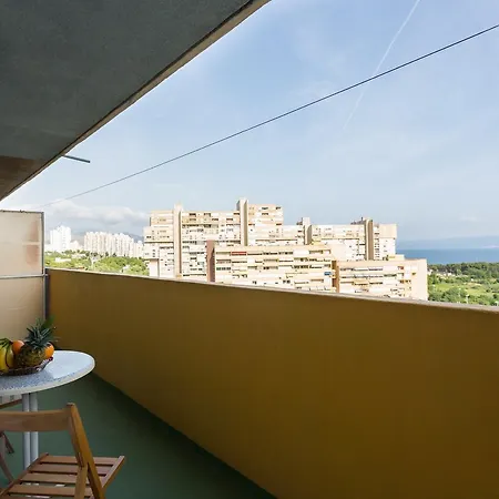 For 5 Persons In Split, Sea View, Wifi